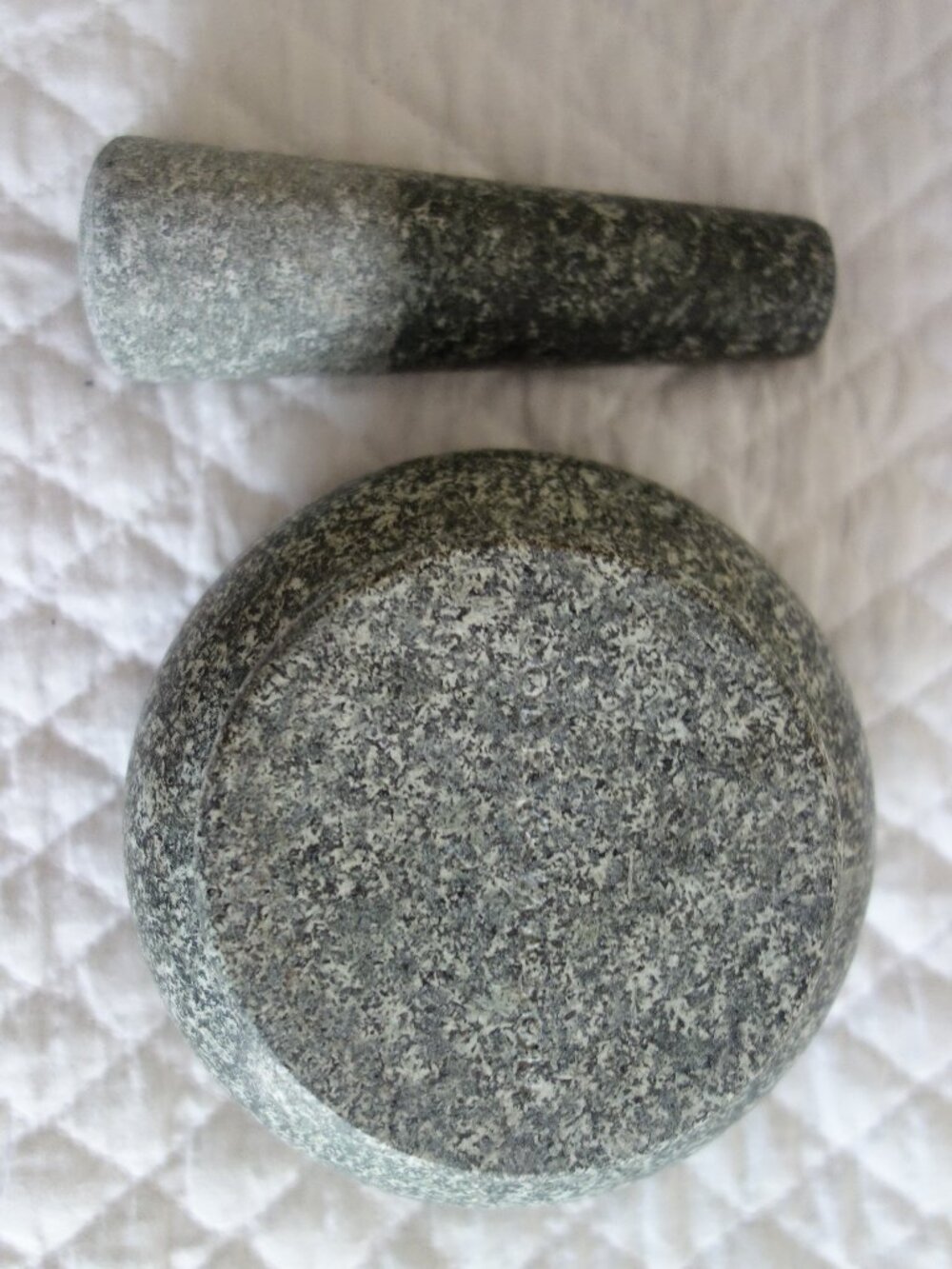 Heavy Duty Gray Granite Mortar and Pestel (new?) - Picture 5 of 5